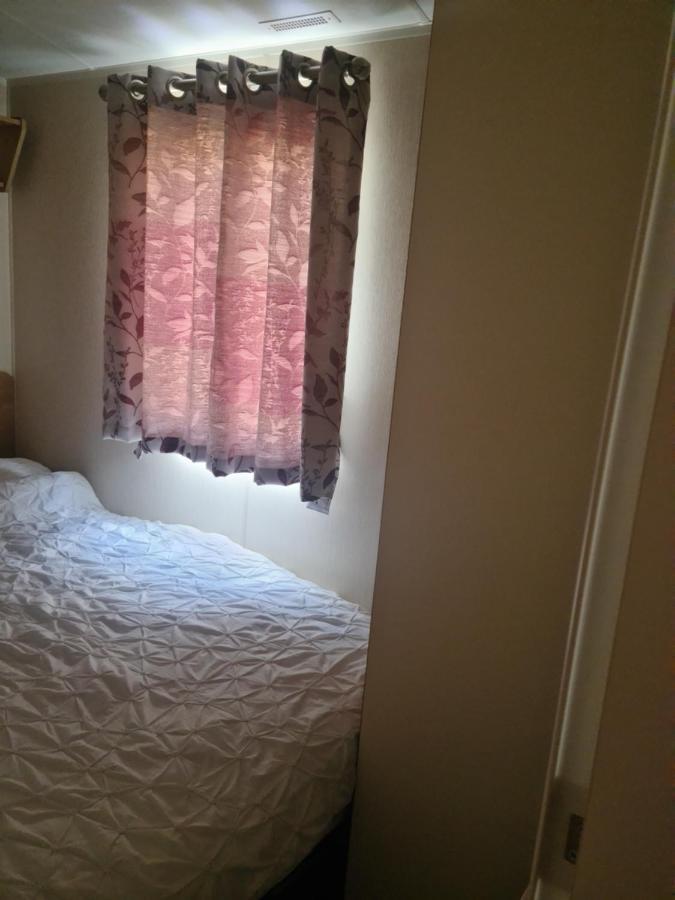 The Orchards Holiday Home Клактън он Сий Екстериор снимка